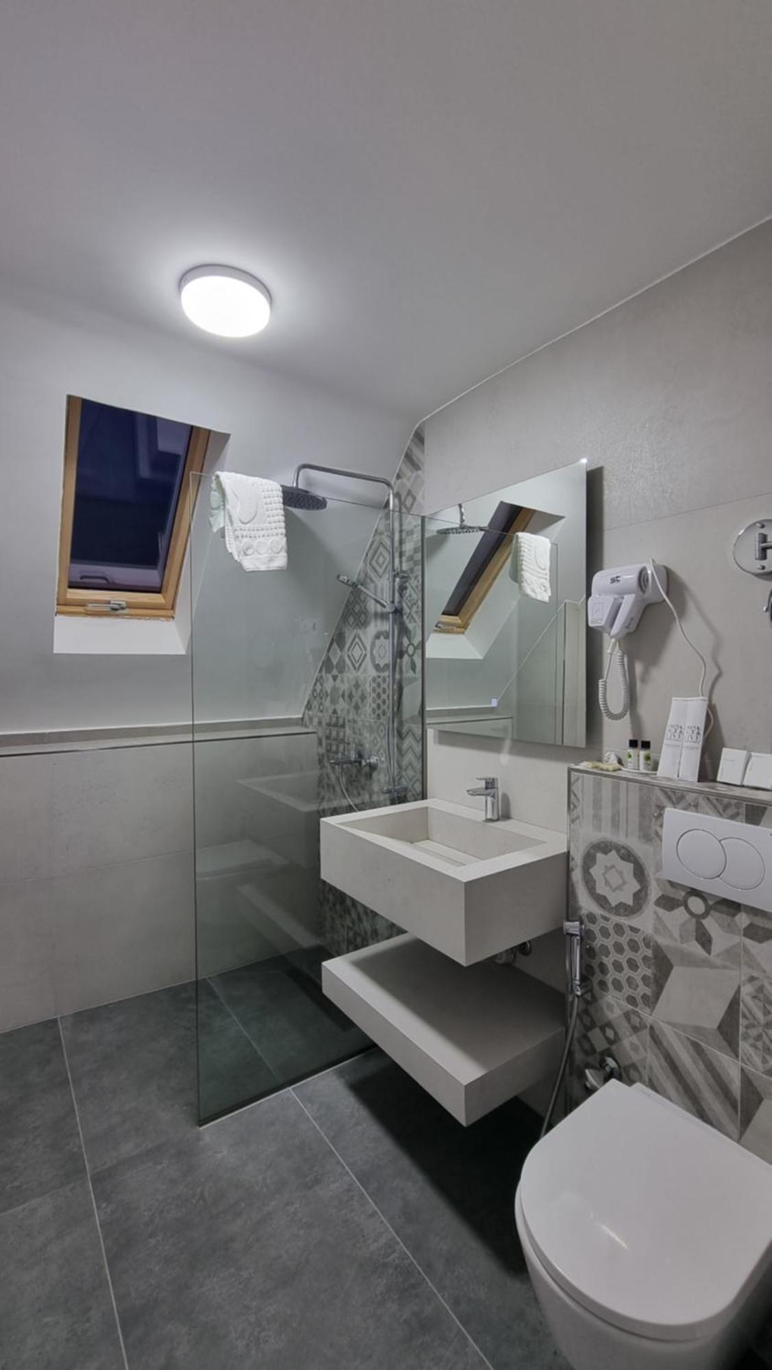 Hotel Luciano Струга Экстерьер фото